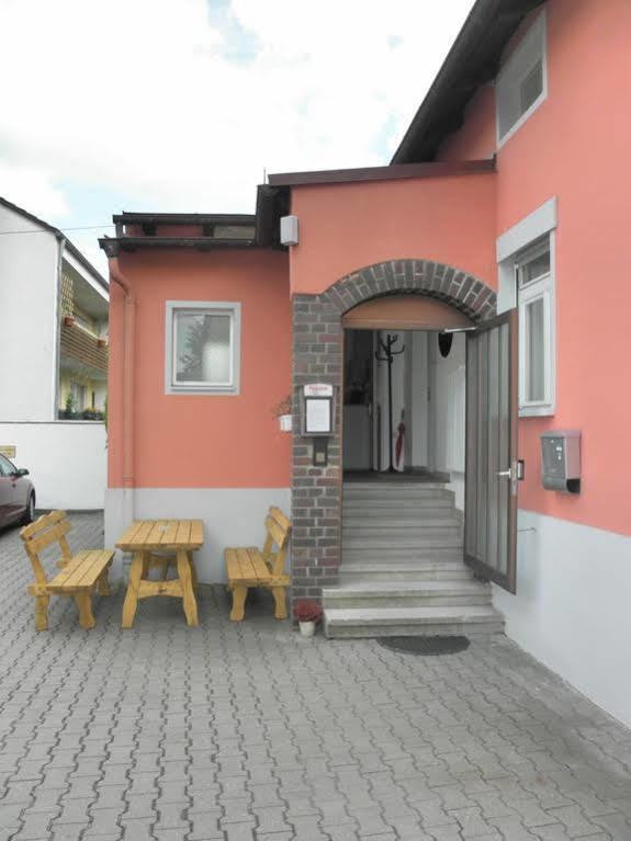 Pension Holzgarten ريغنسبورغ المظهر الخارجي الصورة